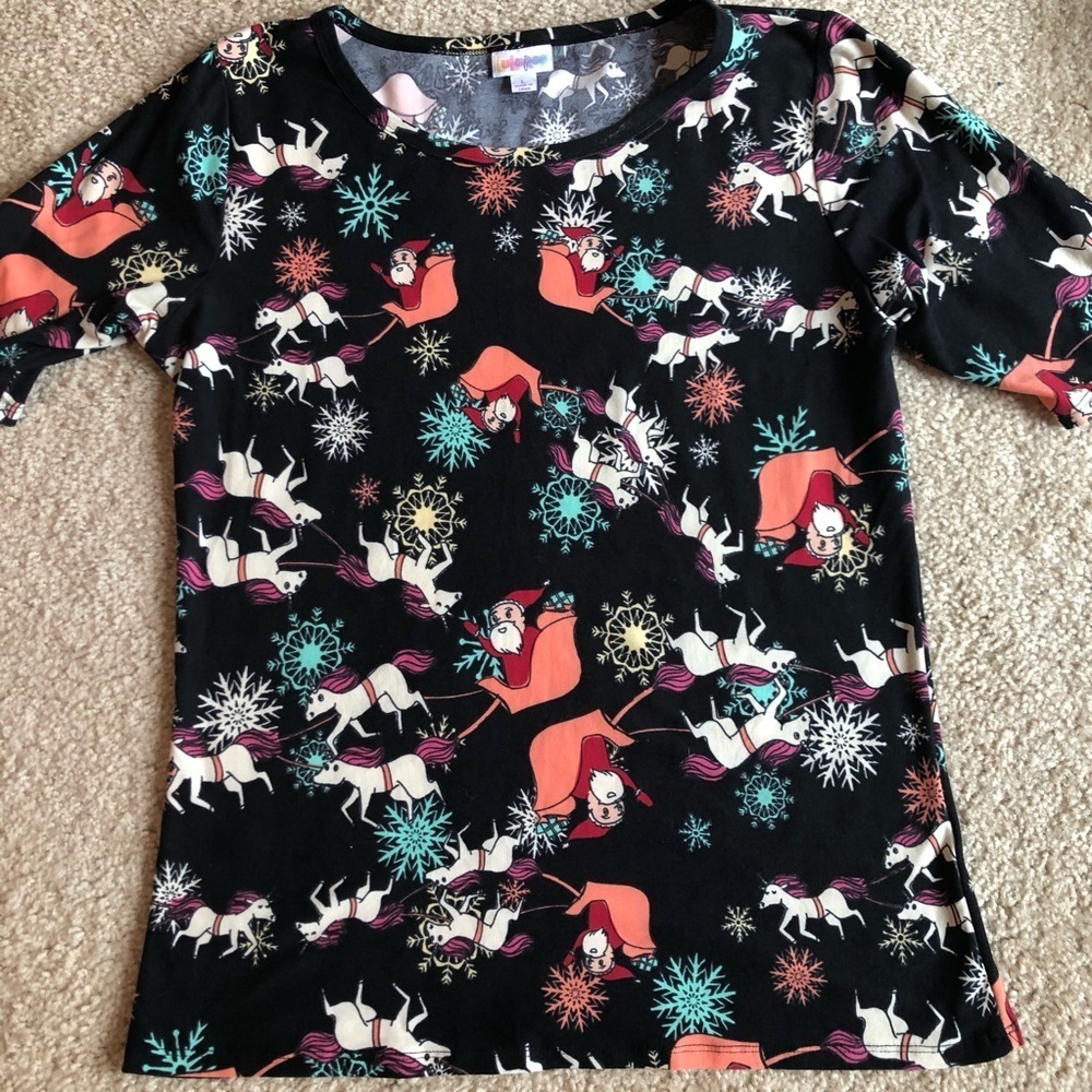 New Lularoe Gigi Christmas unicorn Santa Large holiday black pink sleigh top